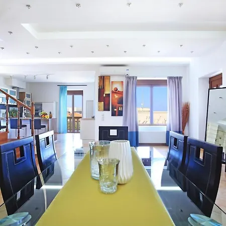 Ode With Private Pool